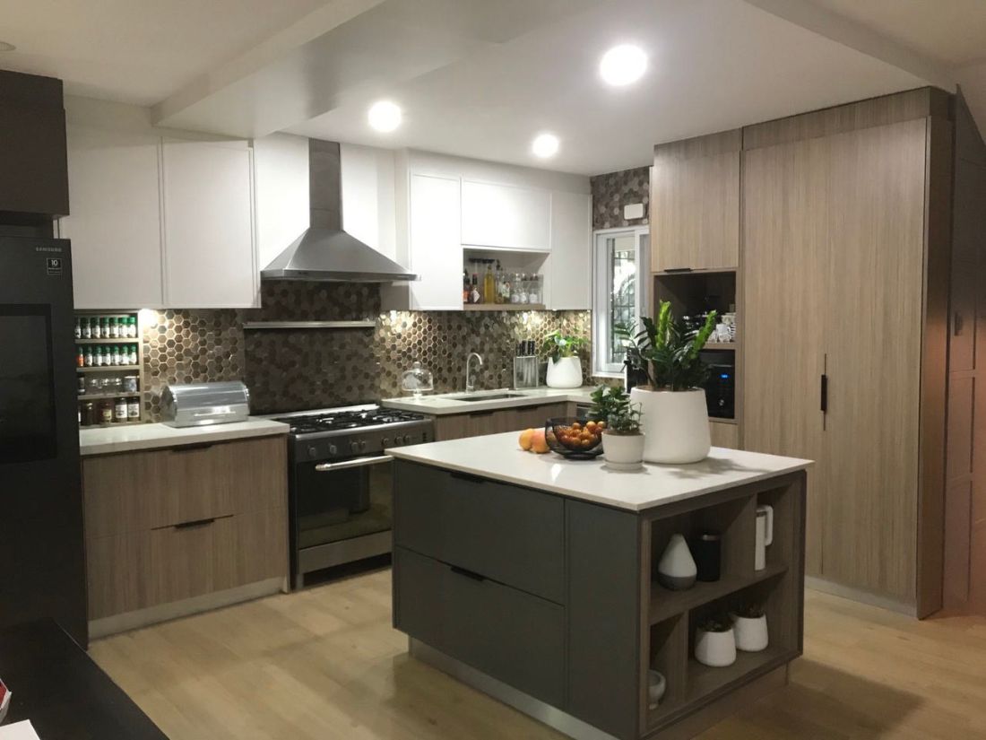 Grey shaker kitchen with an island, configured from modules