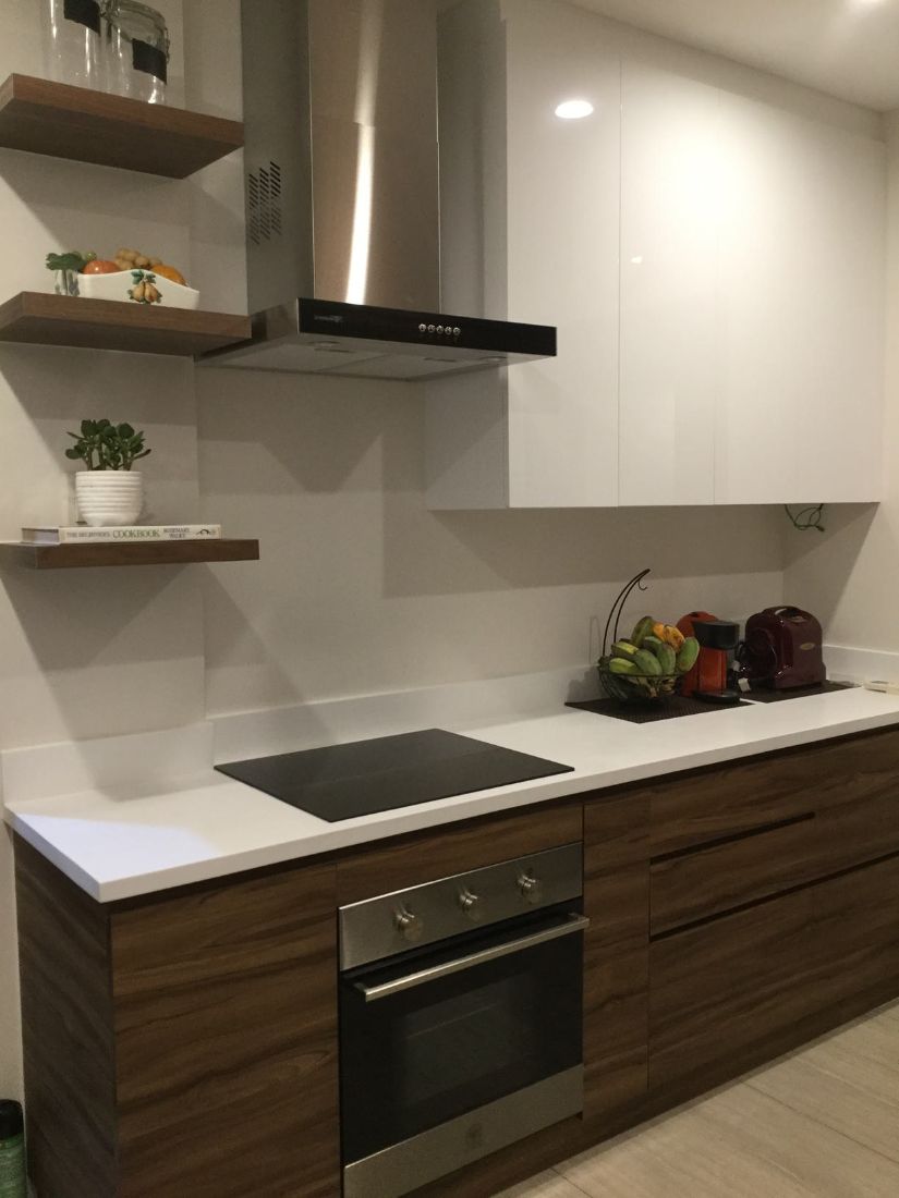 Wood laminate kitchen