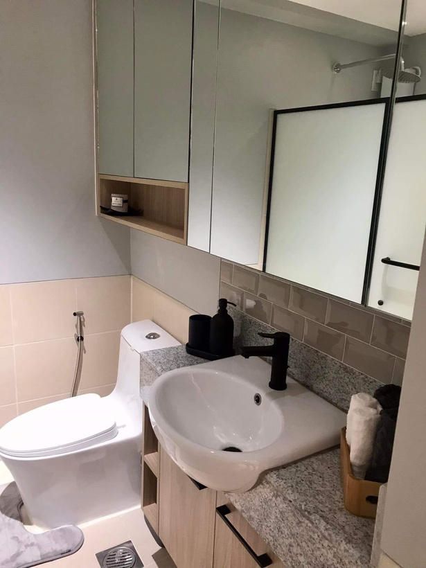 Compact bath vanity
